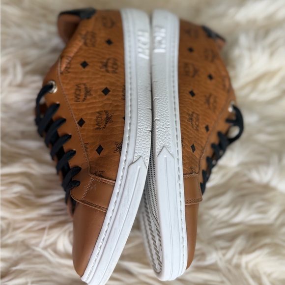 MCM Terrain Lo Sneakers in Visetos (cognac) - Picture 2 of 6